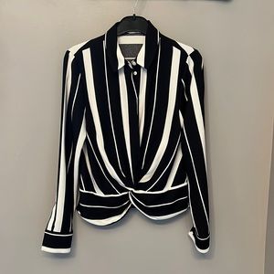 Twisted front dress shirt